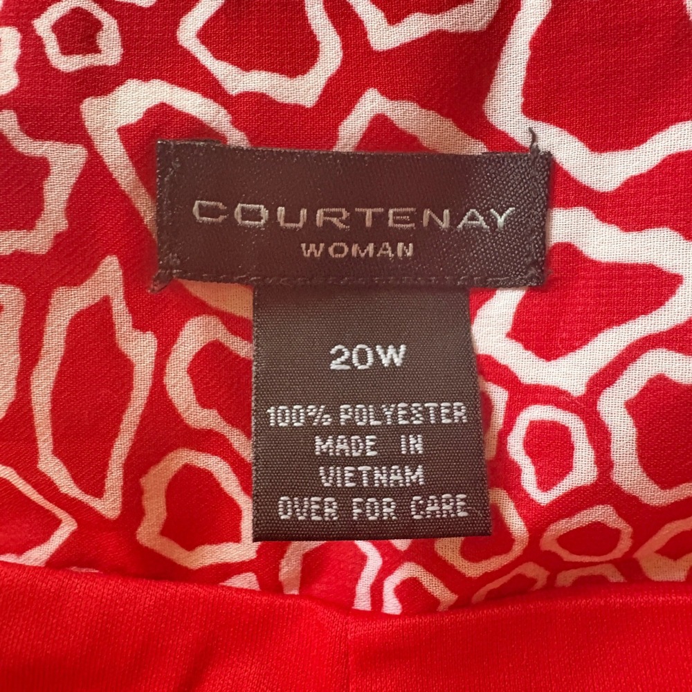 Courtenay Woman Red White Abstract Geometric Print A-Line Skirt Plus Size 20W - Picture 4 of 4